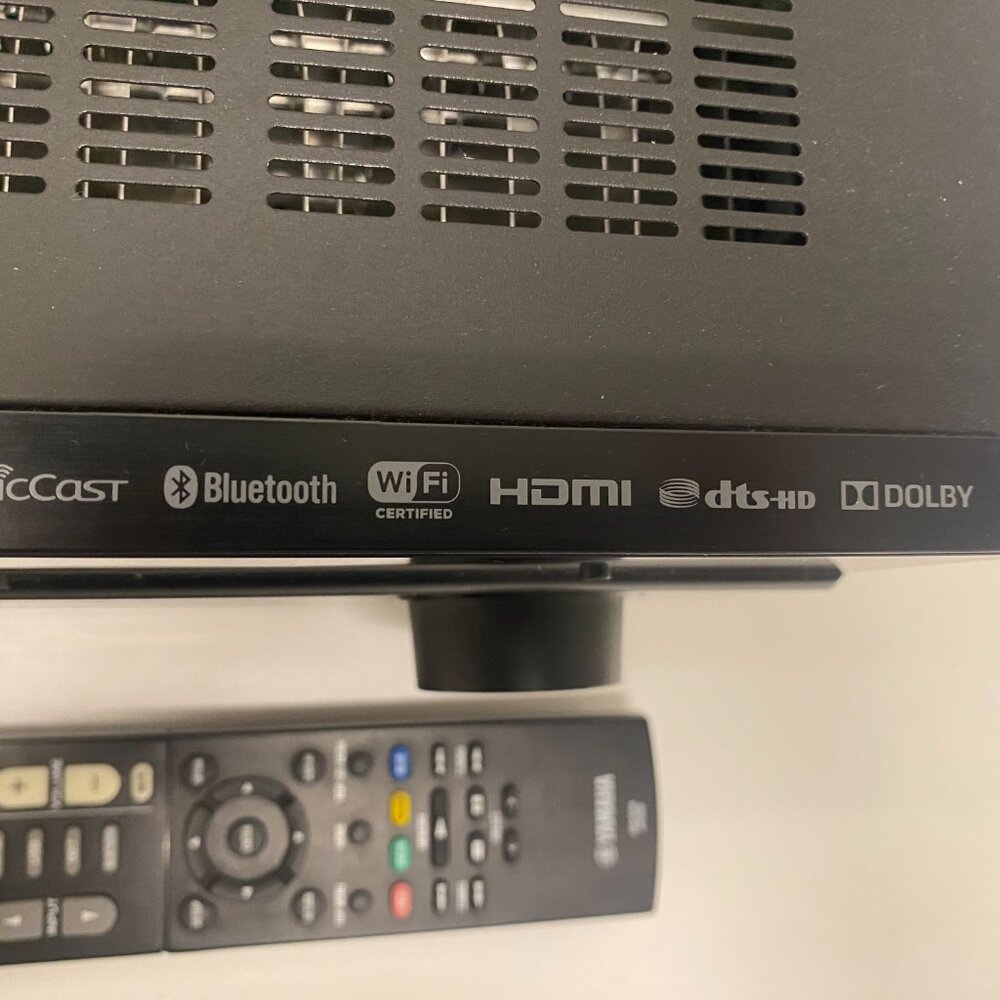 Yamaha Receiver RX-V481 - Picture 2 of 8